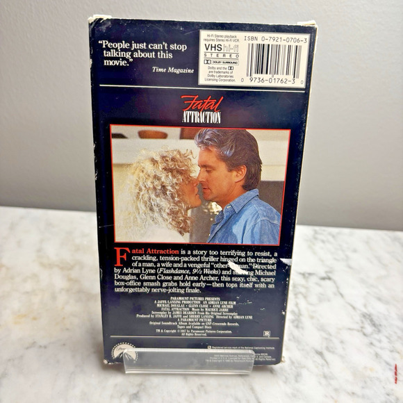 Fatal Attraction (VHS, 1997) - Picture 2 of 3